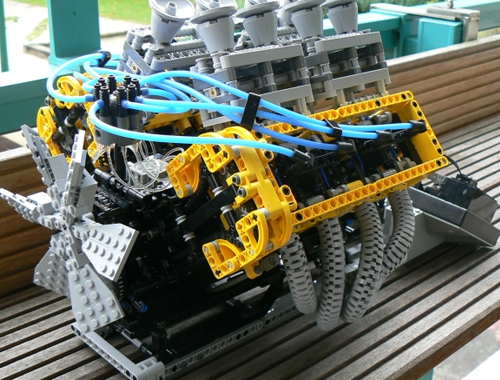 moteur V8 32 soupapes Lego