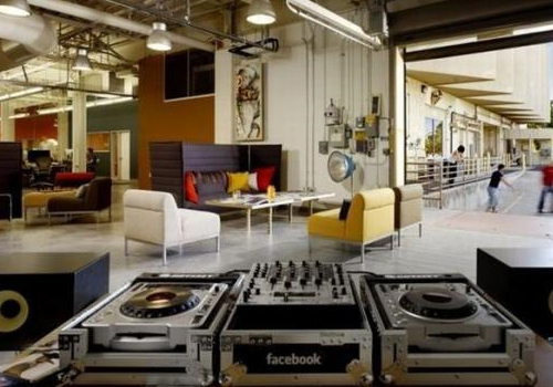 bureaux Facebook espace détente