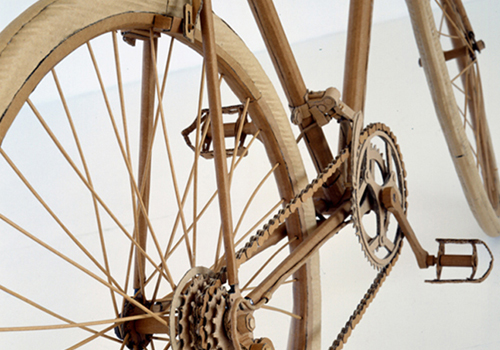 vélo en carton