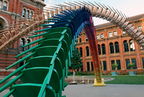 arc de chaises
