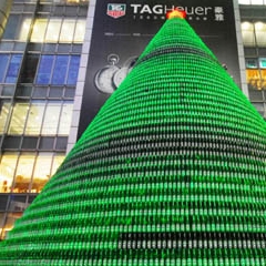 Sapin de Noël en bouteilles de bière