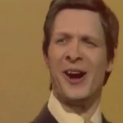 Eduard Khil