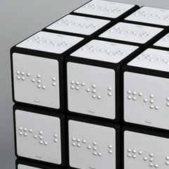 Photo : Rubik's Cube en braille