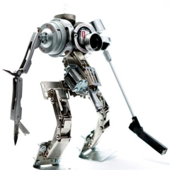 Photo : High-tech + recyclage = robots