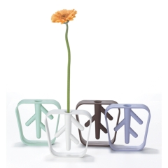 Photo : Soliflore Nekko Bud Flower Vase