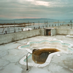 Photo : Piscines abandonnées