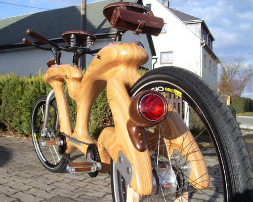 vélo en bois