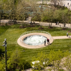 Anish Kapoor prend possession du Brooklyn Bridge Park