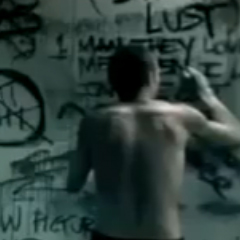 Photo : Eminem : Crack A Bottle [clip]