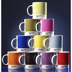 Photo : Tasses Pantone