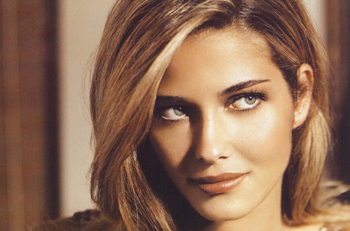 Ana Beatriz Barros