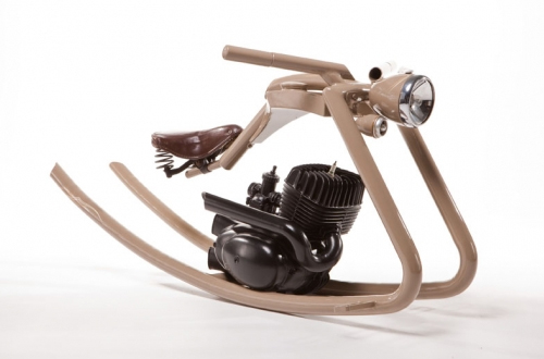 moto à bascule
