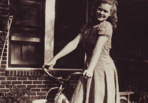 femme et vélo