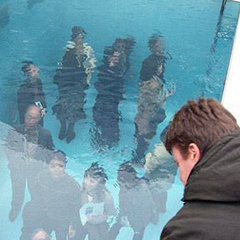 Photo : Au fond de la piscine