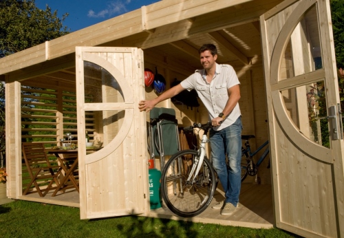 Espace rangement de la cabane de jardin