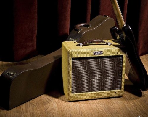 Accessoires pour débuter la guitare (photo)