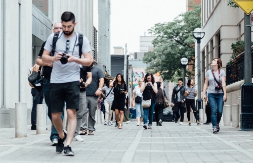 Gens dans la rue, internautes en veille ?