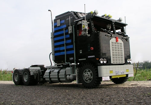 un camion en Legos