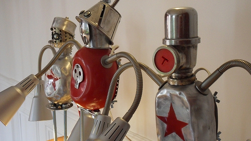 Robots en métal de Gille Monte Ruici : photo