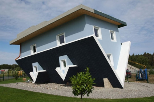 photo Maison à l'envers