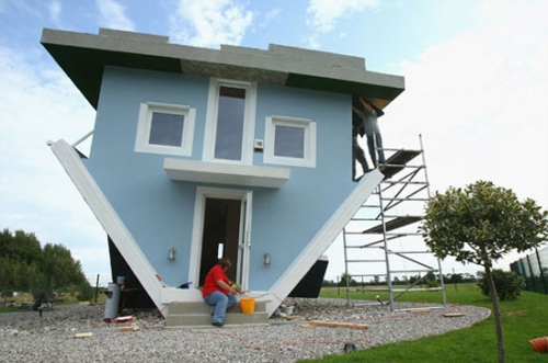 photo Maison à l'envers