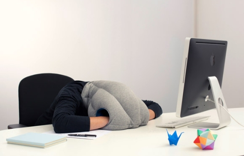 L'oreiller mobile Ostrich Pillow