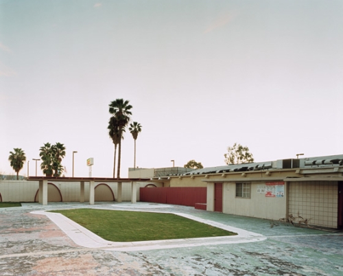 photo : piscine à l'abandon