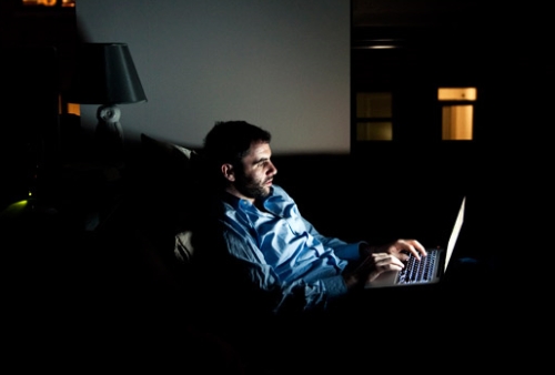 portrait de blogueurs devant leurs écrans