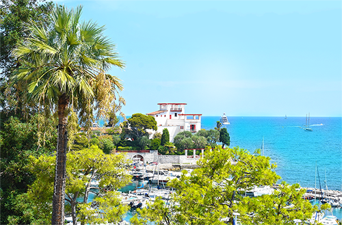 Vue de Beaulieu-sur-Mer la perle de la côte d'azur